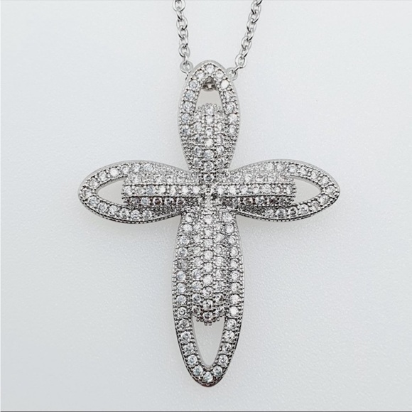 New 925 Silver Plated CZ Cross Necklace - Picture 7 of 7